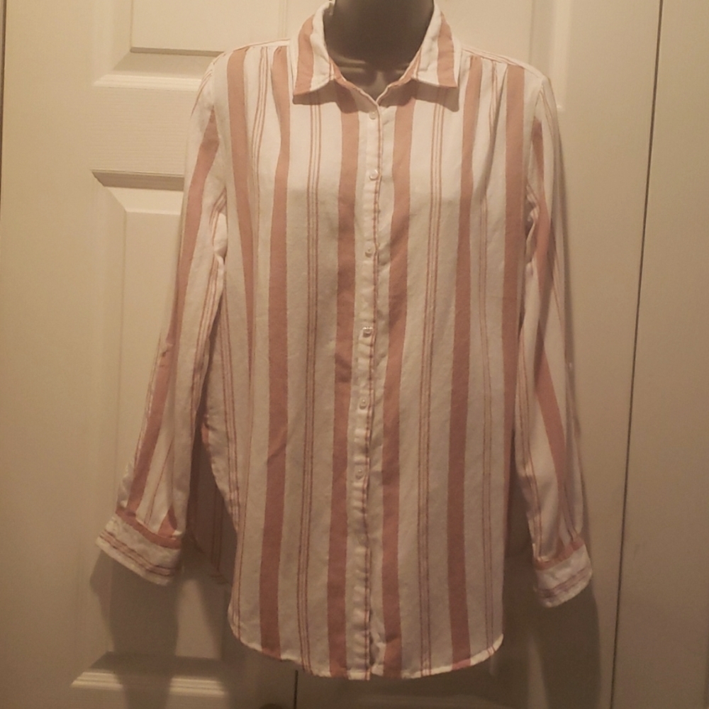 I Live 4 Truth ladies button front shirt